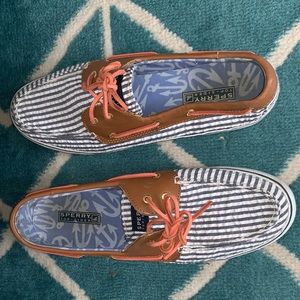 Women’s size 11 seersucker Sperry Topsider‘s